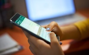Descubre qué hacer si caes en una estafa en WhatsApp