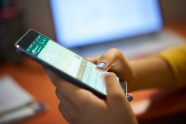 Descubre qué hacer si caes en una estafa en WhatsApp